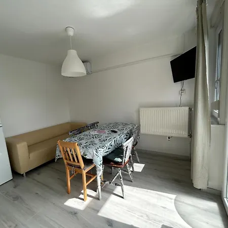شقة Lena Apartmanhaz بالاتوليلّي